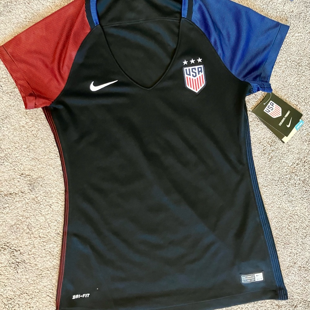 Nike Black and Red Fitted Jersey Top